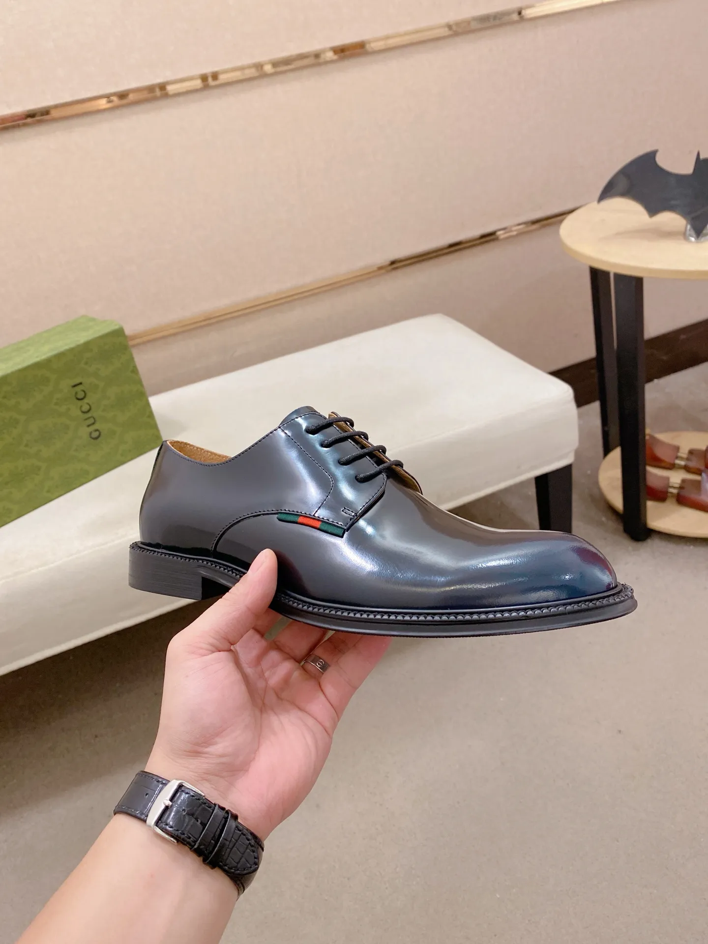 Men's shoes 💰: 520💰 (GUCCI) new series ss hot new products 💢 💠 Casual leather shoes 👞, first layer of cowhide, upper hardware buckles and logo on the sides of the shoe, brand logo on the insole and sole 💠 💎Upper: 100% cowhide 💎Inner: cowhide/100% 💎Feet: cowhide/100% 💎Sole: rubber/100% 💎SIZE: 38 39 40 41 42 43 44 Can be customized 45
